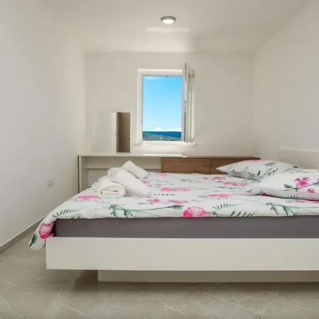 Affittacamere Deluxe With Gallery Cres