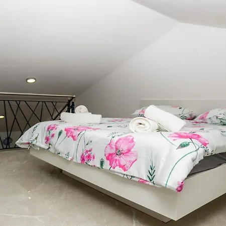 Deluxe With Gallery Affittacamere *